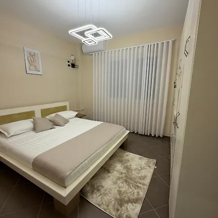 Casa vacanze Golem, Poem Rooftop & Bbq Family Golem (Tirana)